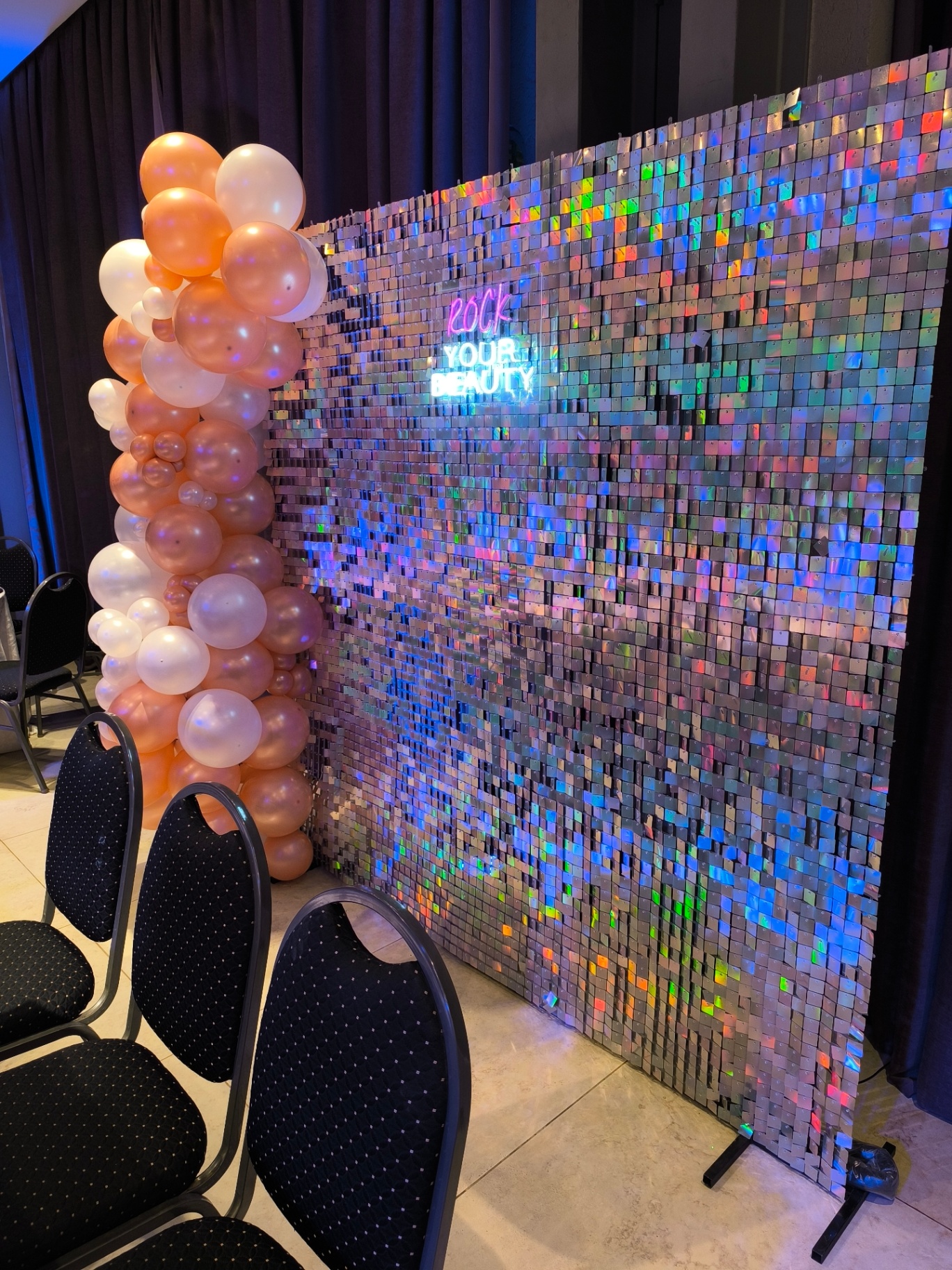 Shimmer Wall